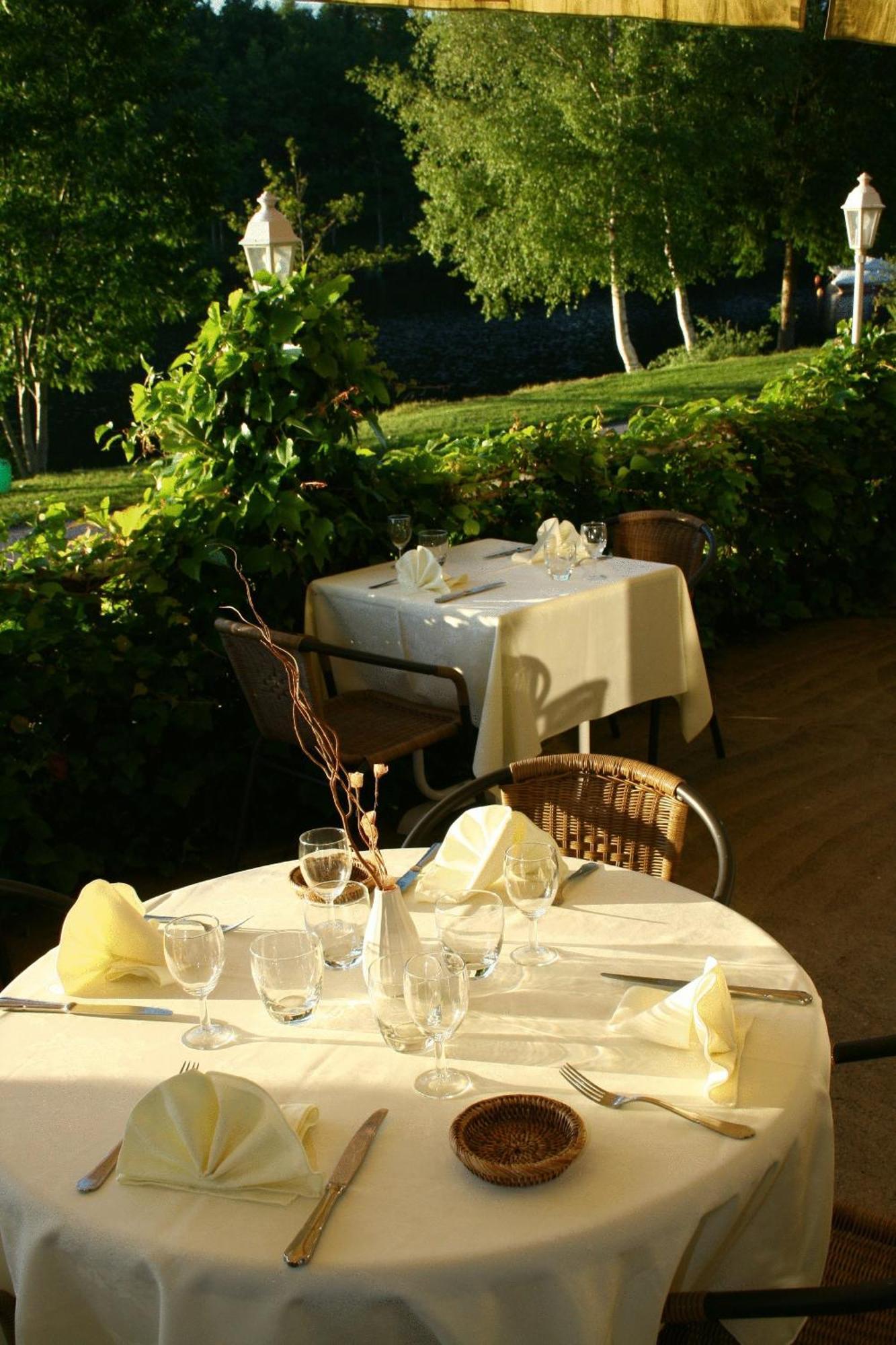Logis Hotel Du Lac Neuvic  Exterior photo