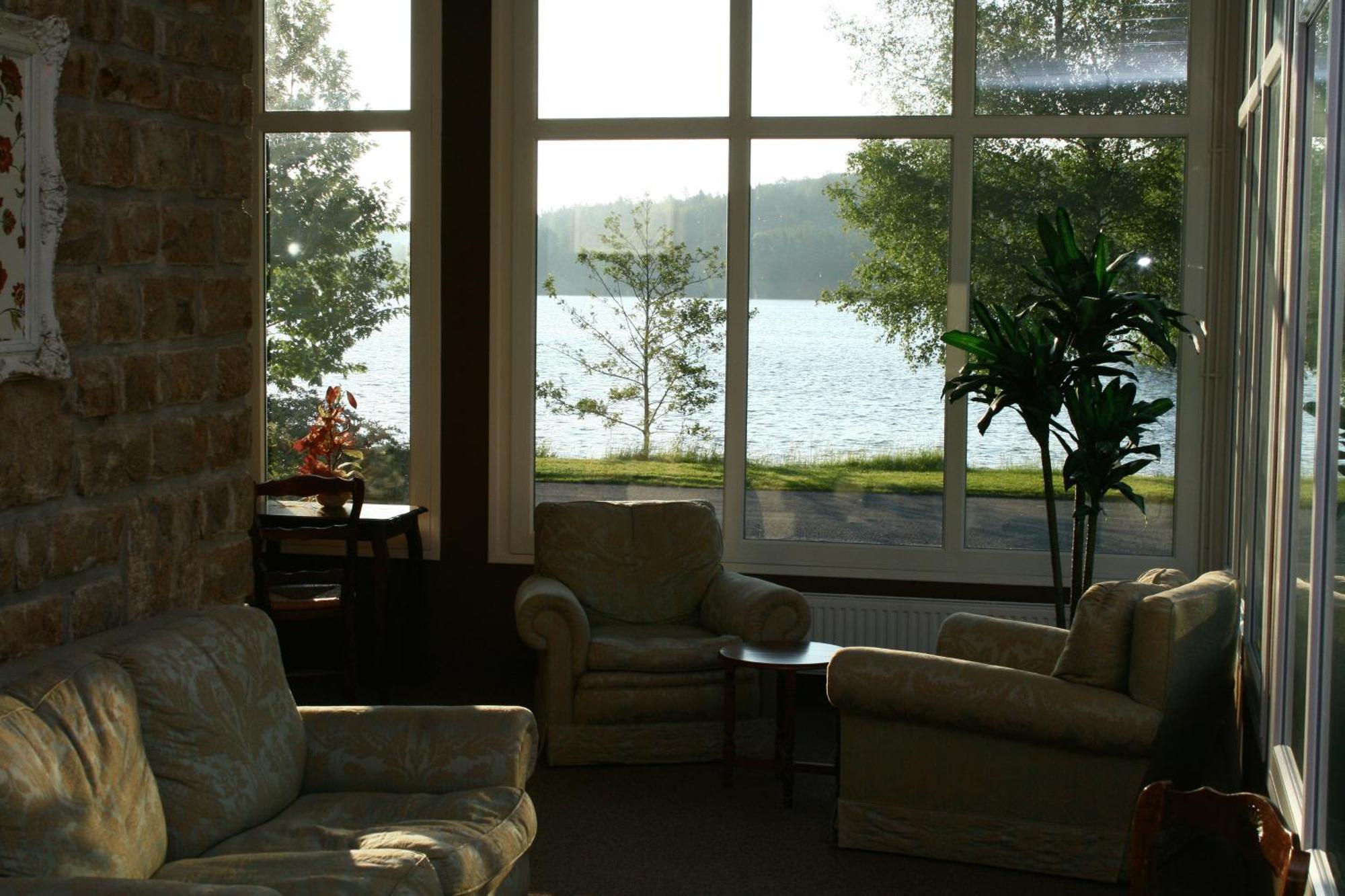 Logis Hotel Du Lac Neuvic  Exterior photo