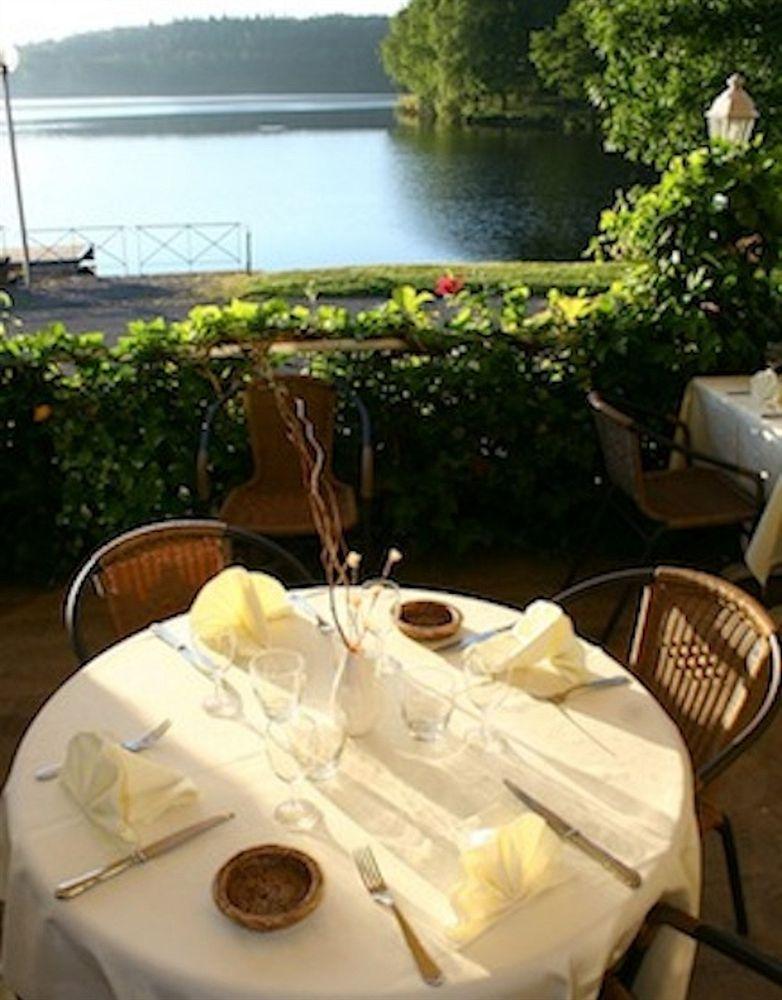 Logis Hotel Du Lac Neuvic  Exterior photo