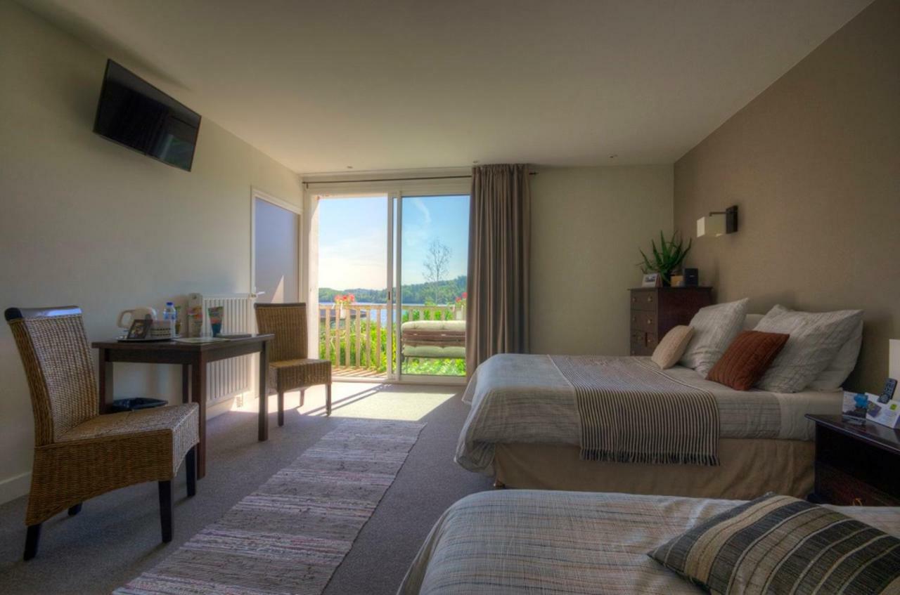 Logis Hotel Du Lac Neuvic  Exterior photo